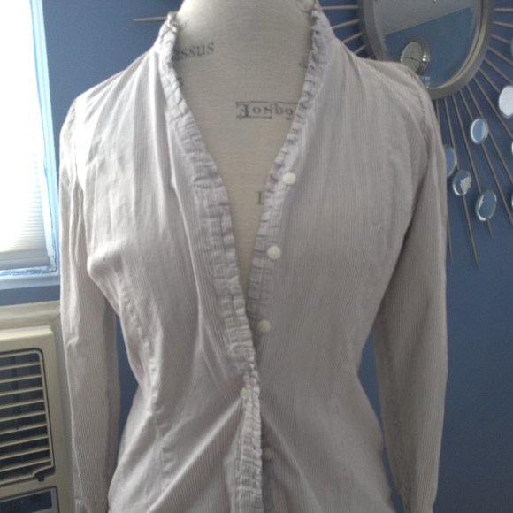 St. Johns Bay Button down long sleeve top - Picture 1 of 7